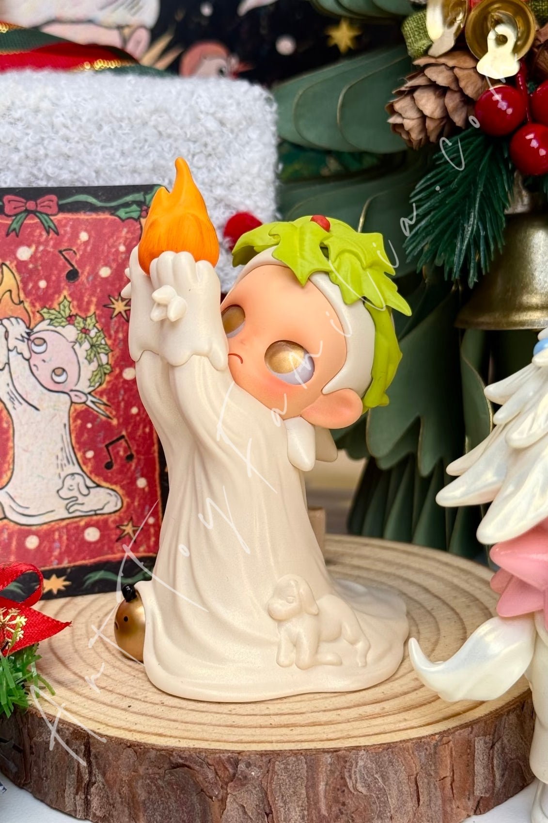 Zsiga The Winter Of Gifts Series - 收礼物的冬天系列 – Art Toy Familia