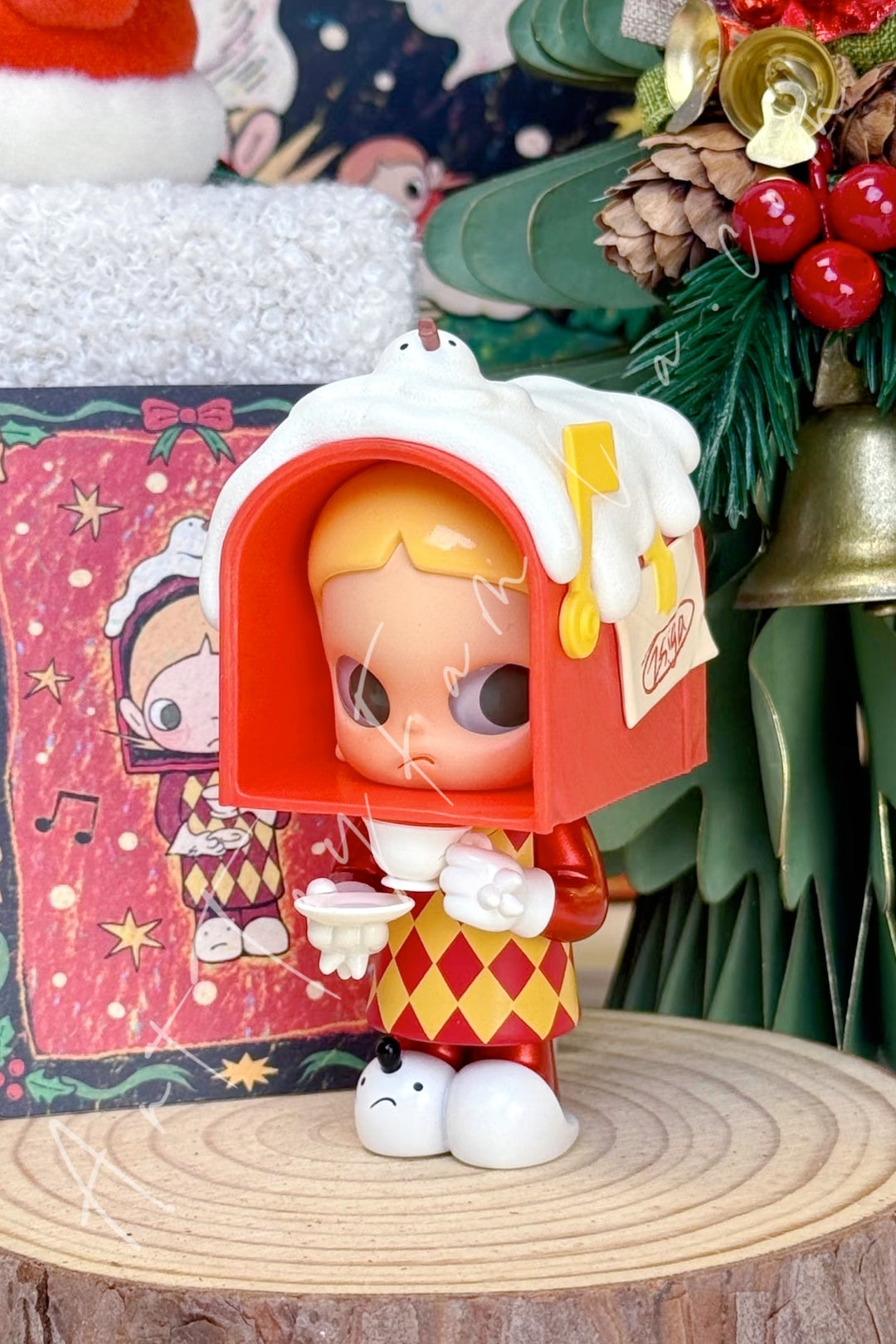 Popmart Zsiga The Winter Of Gifes Series Special Delivery