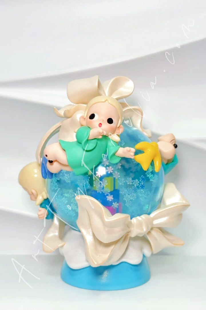 Popmart Zsiga The Winter Of Gifes Series The Hustling Guardians(Secret)