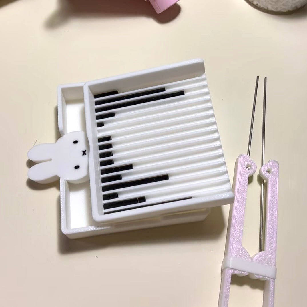 Art Toy Familia - Rabbit Perler Bead Organizer Tray - B009