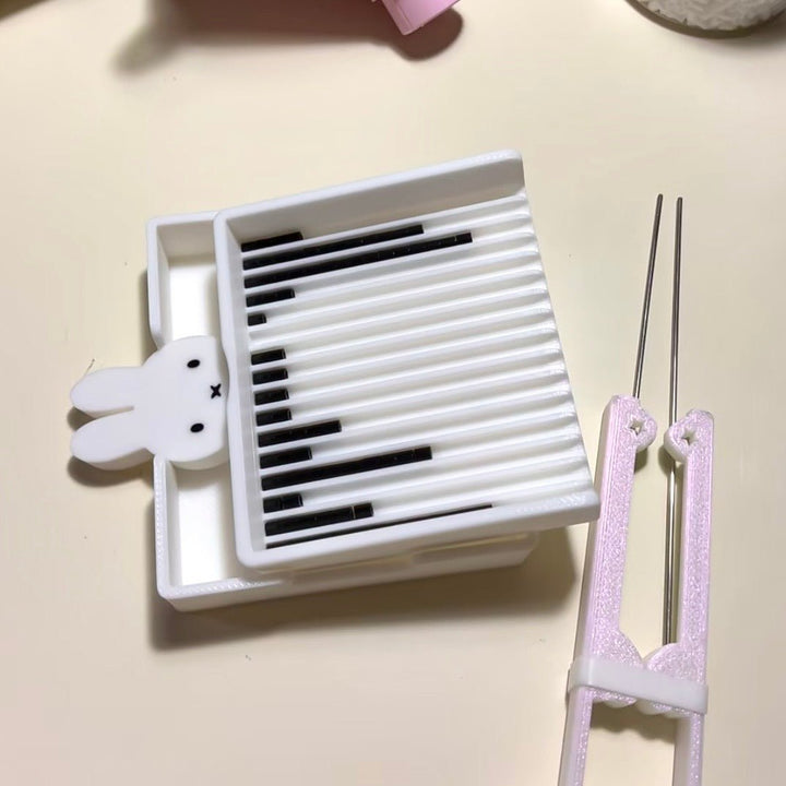 Art Toy Familia - Rabbit Perler Bead Organizer Tray - B009