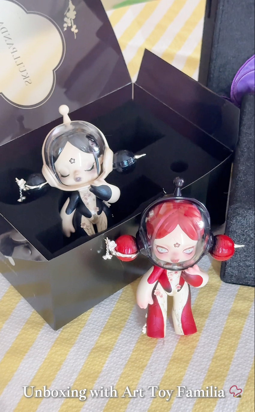 atfs opened figures for filiming For filming only   Skullpanda Baby Cyan