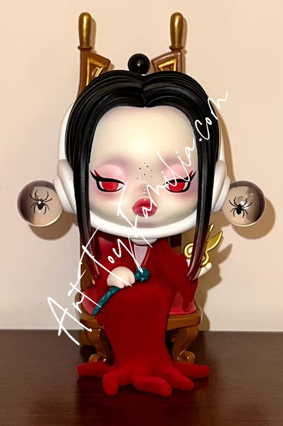 Skullpanda Addams Family Scarlet Moeticia