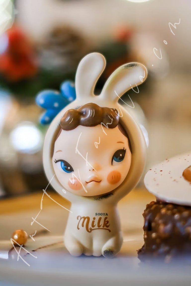 SooyaStudio　ソフビ　Mini Ban Sooya Studio Honey Bee Mini Ban Hanging Card – Kouhigh Toys
