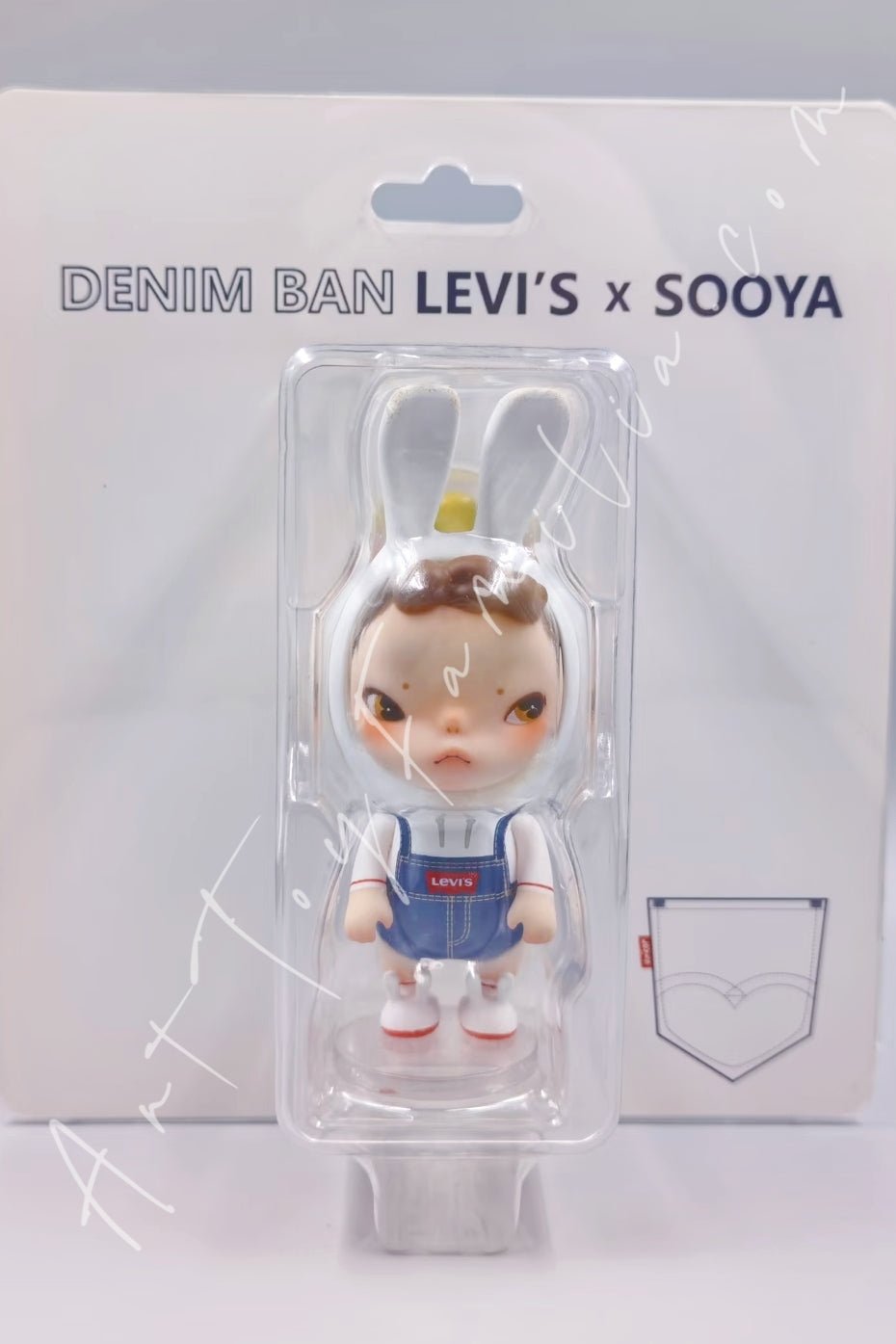 Sooya Denim Ban Figurine – Art Toy Familia