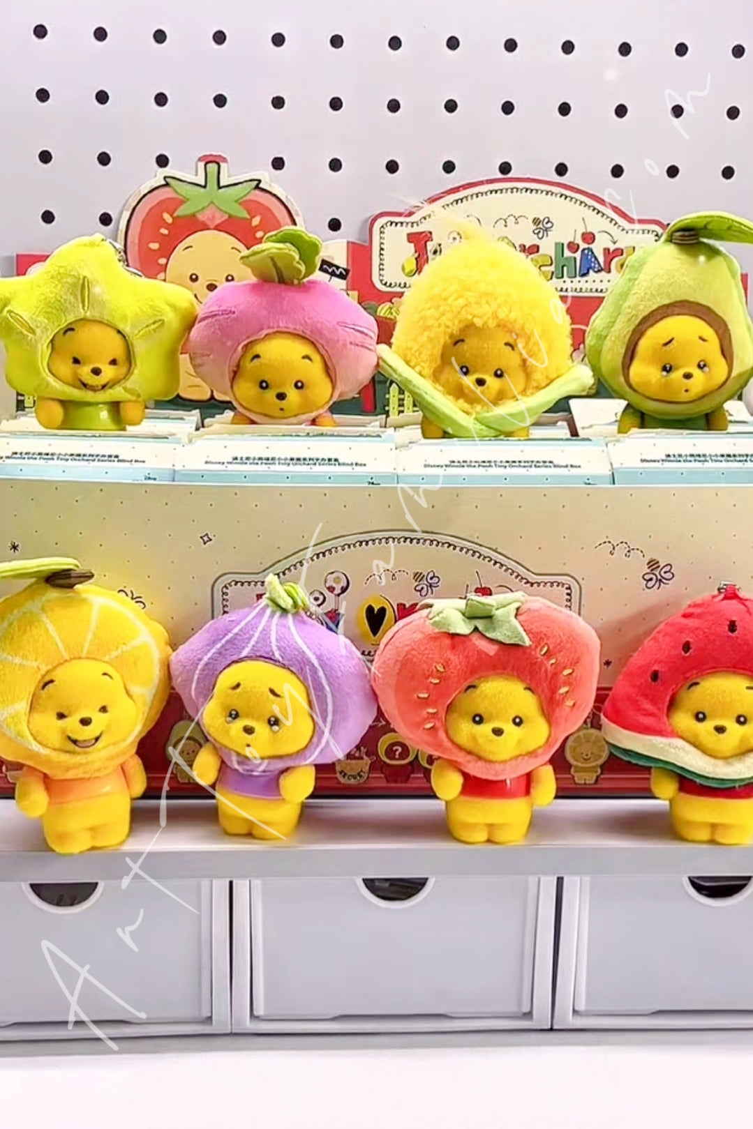 Top Toy Disney Winnie the Pooh Tiny Orchard Fruit Series Keychain 8 Confirmed Figures