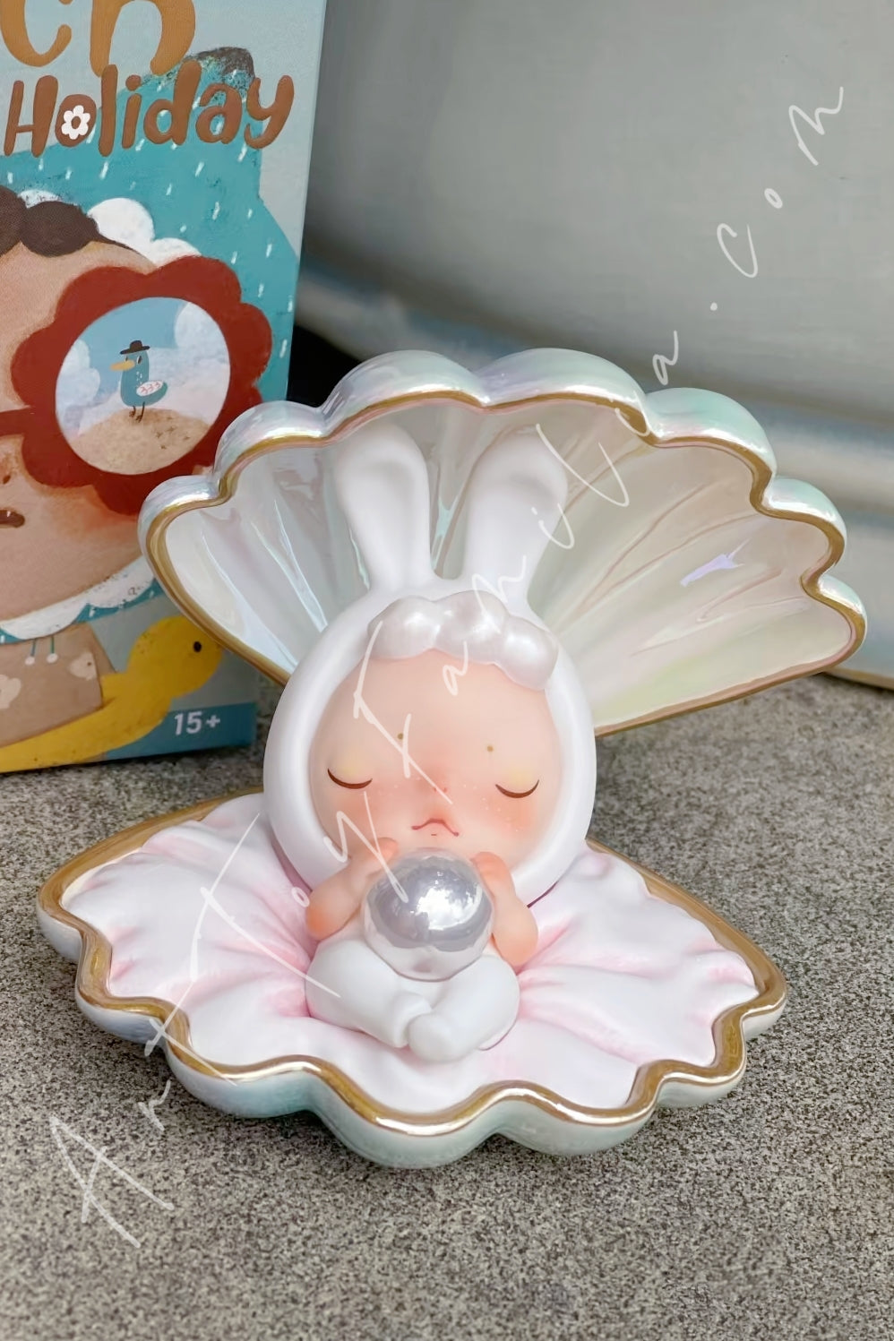 Top Toy Sooya Beach Holiday Series Figures Pearl Rabbit Ban (Secret)