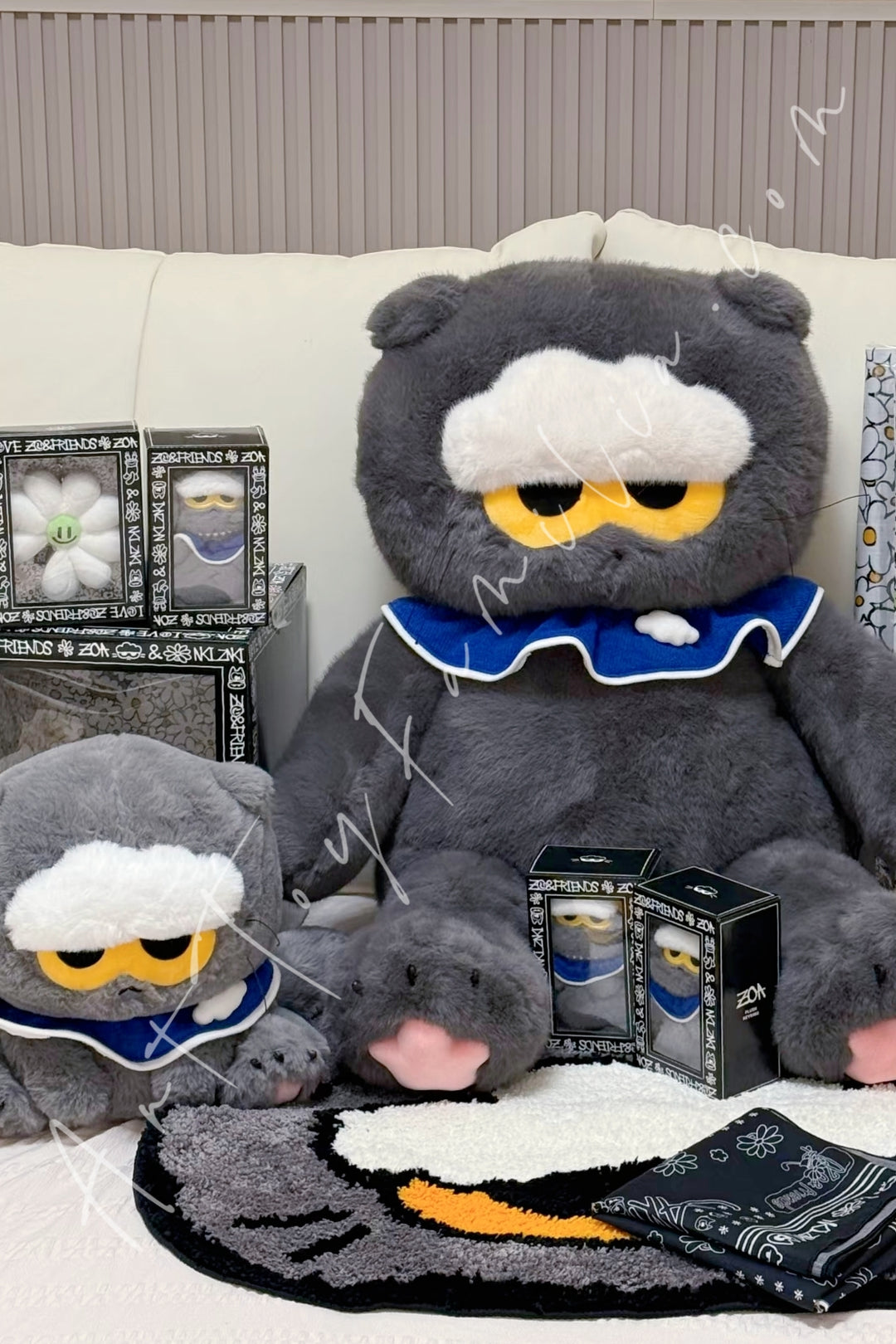 ZO&FRIENDS Pop-Up Merch
