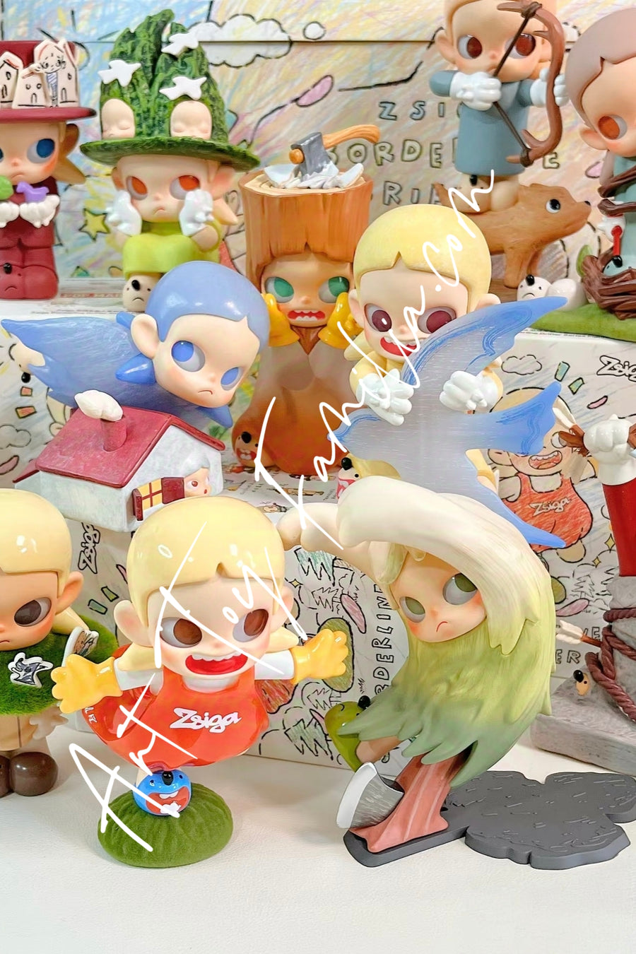 Zsiga Blind Boxes & Figures – Authentic POP MART – Art Toy Familia