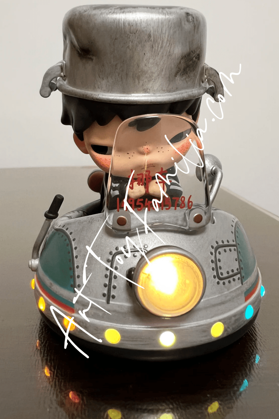 POP MART Hirono UFO Chaser x Journey to the West – Art Toy Familia POP MART Hirono UFO Chaser x Journey to the West – Art Toy Familia