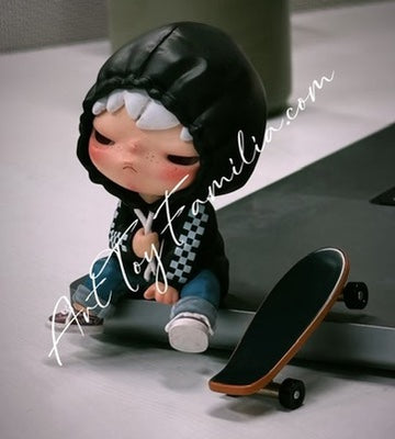 hirono x vans Figurine only   仅吊卡
