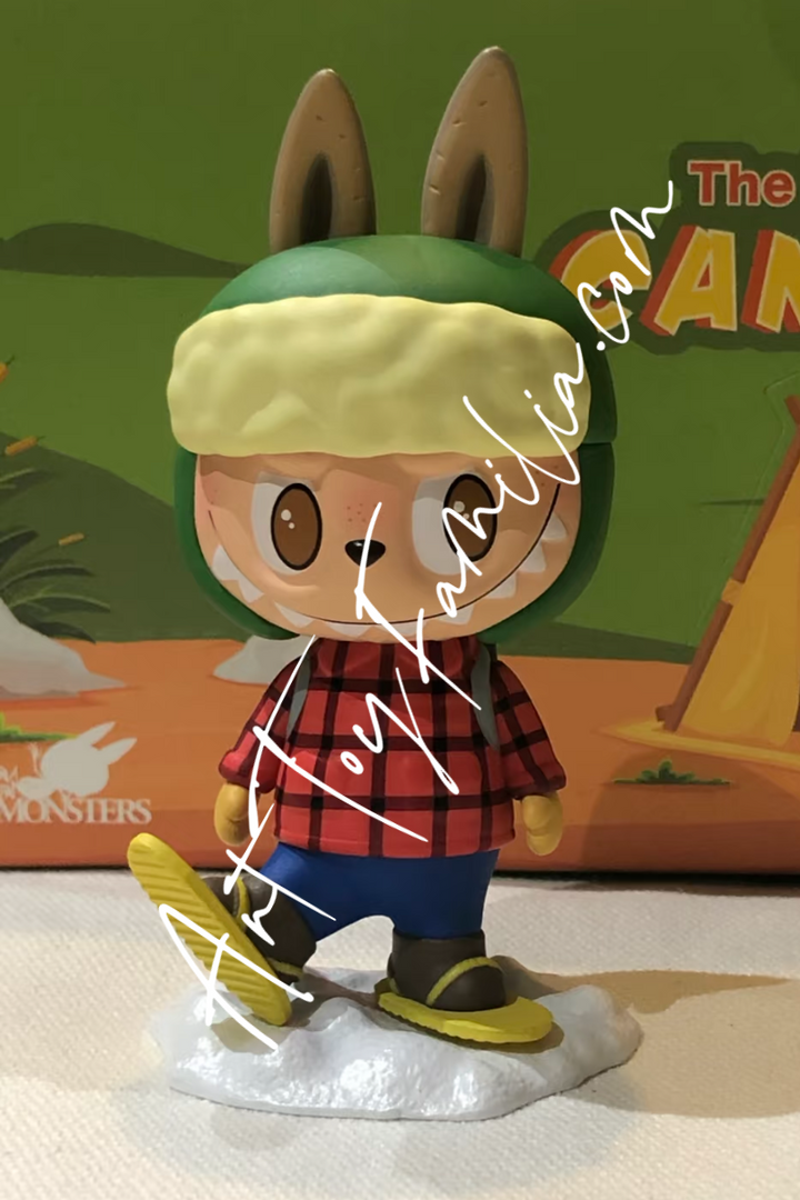 pop mart The Monsters Labubu Camping Series Snow Traveller - 雪地旅行者