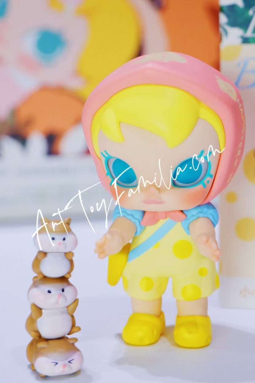 popmart baby Molly My Huggable Discovery Series Figures A Little Hug