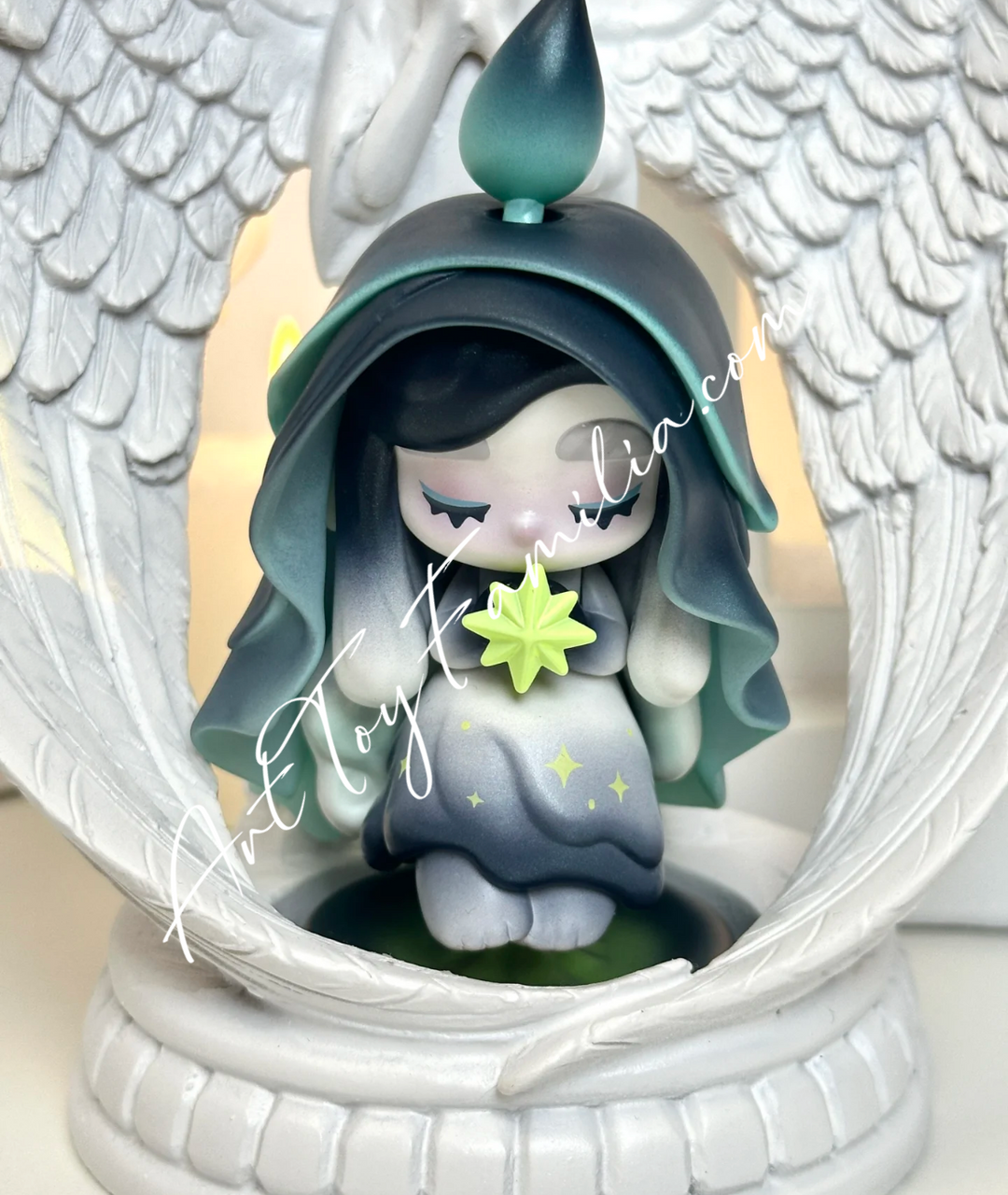 CHAKA Light Sprite - 逐光精灵 – Art Toy Familia