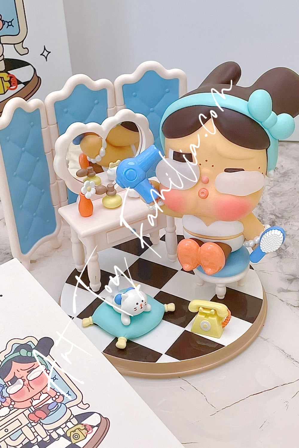 popmart crybaby the dressing room figurine special ver. 
