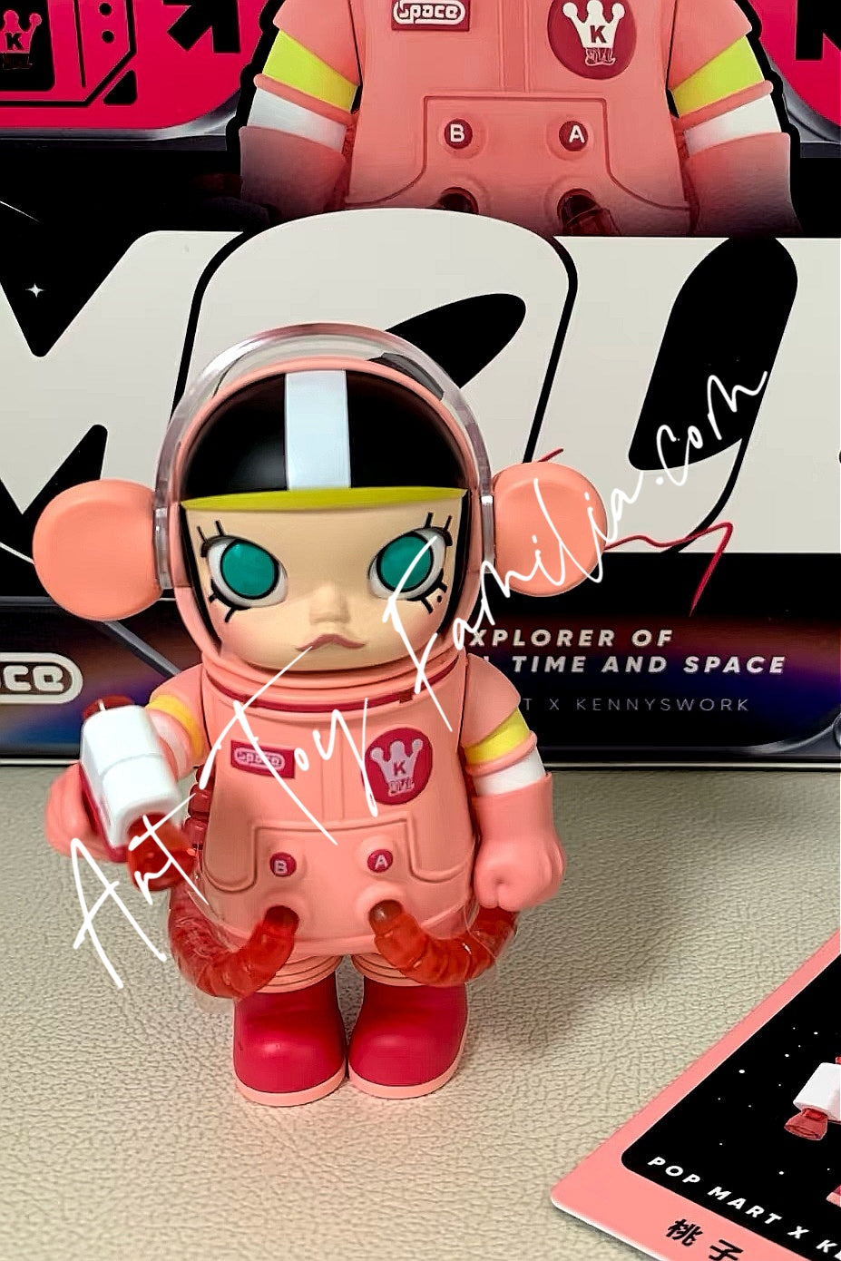 popmart mega space molly 100 series 3 PEACH 2016