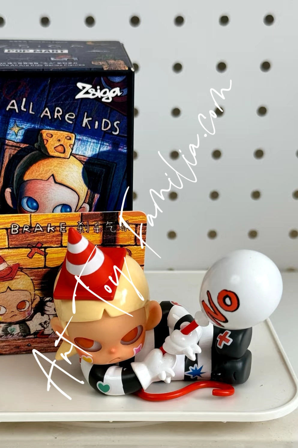 popmart zsiga we all are kids series Balloon Brake blindbox