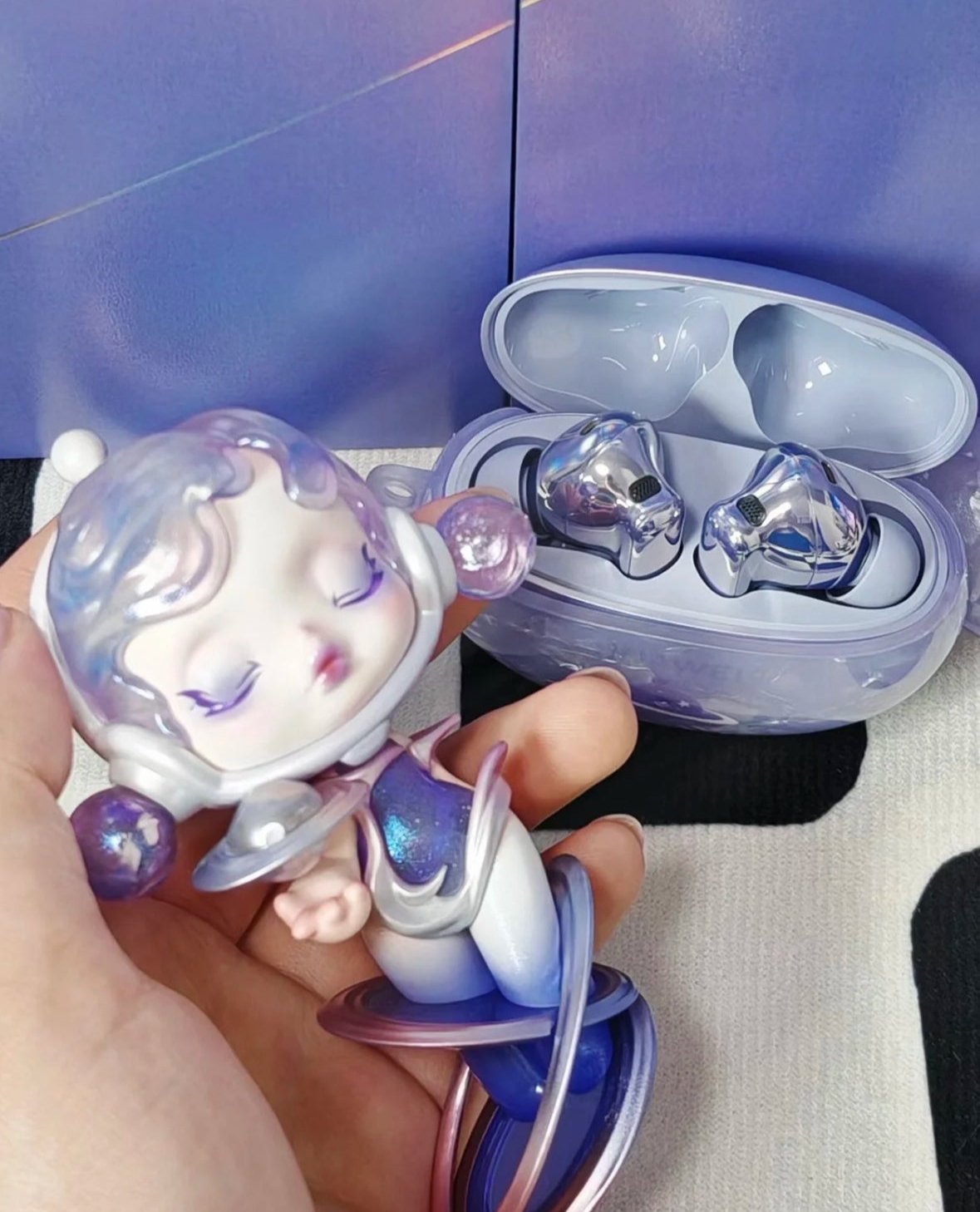SKULLPANDA x Huawei Freebuds 6i: Flowing Light with Sound